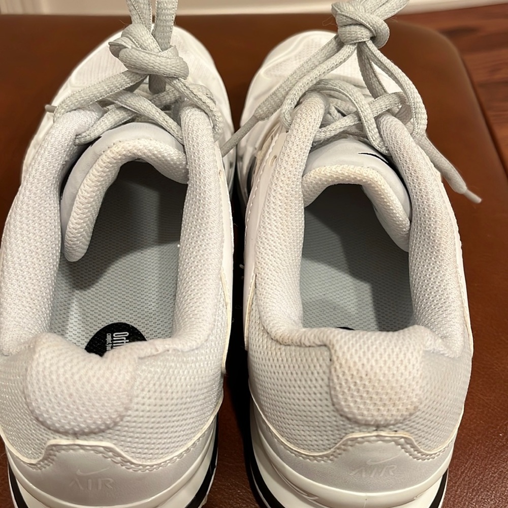 White with black trim Nike Air Zoom Breathe 2K11 Tennis shoes  - Size 6 - Picture 4 of 11